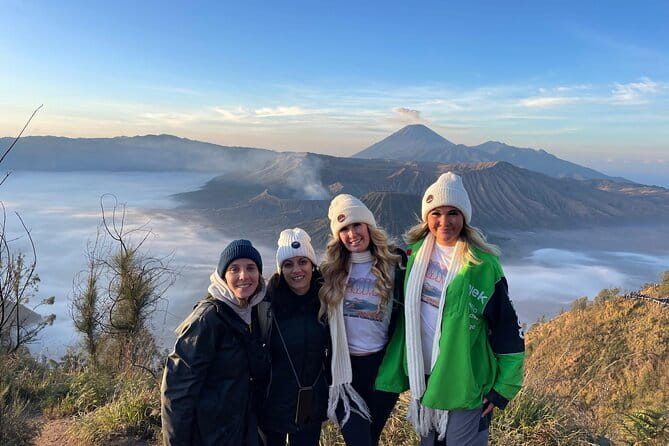 Mount Bromo Sunrise Shared Guided Tour from Surabaya - Gunung Penanjakan sunrise: what you should expect