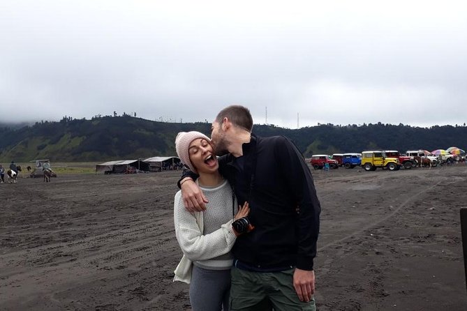 Mount Bromo Sunrise Tour from Surabaya or Malang - 1 Day - The Crater Rim Walk: Seeing the Active Caldera Up Close
