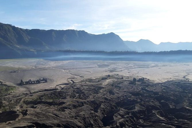 Mount Bromo Sunrise Tour from Surabaya or Malang - 1 Day - Crowds, Cold, and What to Do With the Waiting Time