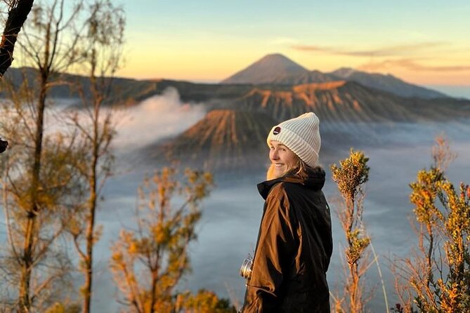 Mount Bromo Sunrise Tour from Surabaya or Malang - 1 Day - Penanjakan at King Kong Hills: Waiting for the Sky to Turn Gold