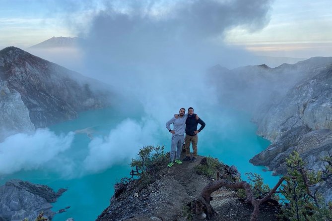 Mount Ijen Crater Tour From Ubud Bali - Sunrise at Mt Ijen: A Long Wait That Turns Into the Best Light
