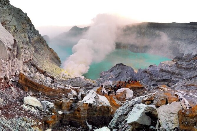 Mount Ijen Crater Tour From Ubud Bali - Ubud Pickup, Chauffeur Handoffs, and the Java Crossing