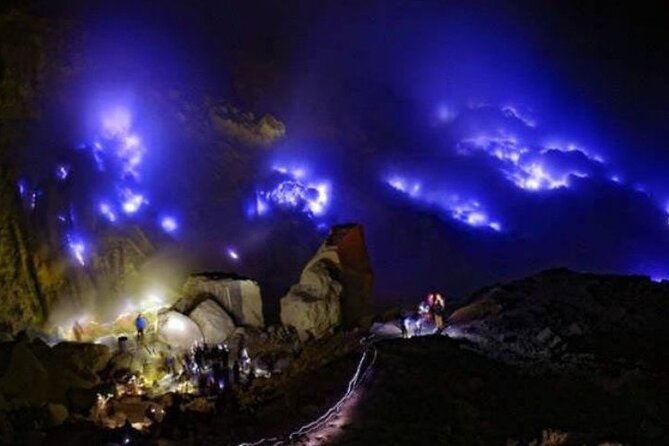 Mount Ijen Volcanic Crater Overnight Trip from Bali - Banyumala Twin Waterfalls: the one stop people use for photos (and comfort)