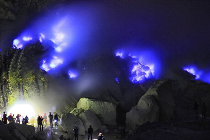 Mount Ijen Volcanic Crater Overnight Trip from Bali - Northern Bali warm-up: Ulun Danu Bratan Temple and the twin lakes loop