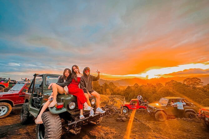 Mt Batur Sunrise Jeep & Natural Hot Spring Tour - Stop 1: Mount Batur, Caldera Views and Black Lava Field Time