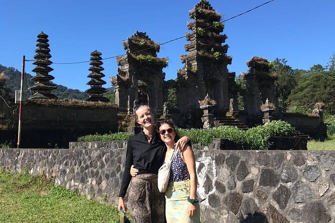 Munduk Highlights: Stunning North Bali Waterfalls & Temple - Ulun Danu Bratan Temple: tradition you can actually slow down for