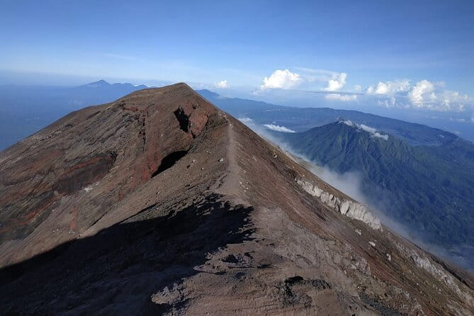 Munduk Twin Lake Jungle Hike, Ulun Danu Temple, & Waterfall - Canoe Across Tamblingan Lake and the Ulun Danu Temple Stop