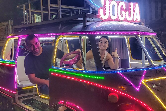 Night Walking Tour-Malioboro street food with guide at Yogyakarta - Southern City Square: Puser Angin and the pedal lights car finish