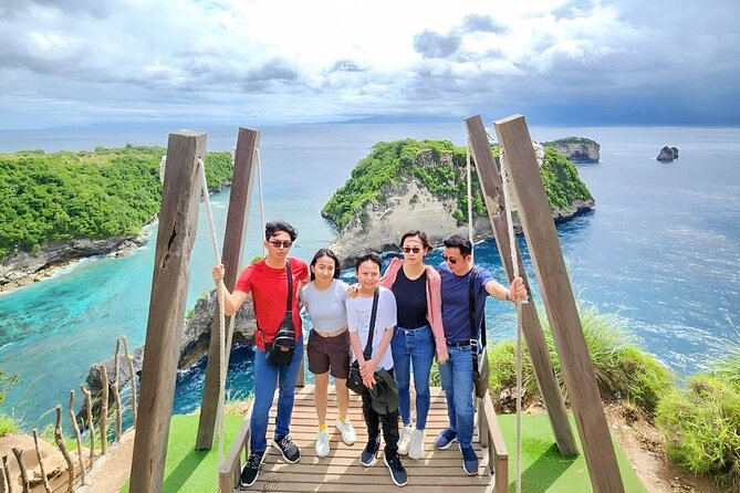 Nusa Penida Day Tour Kelingking Broken and Angels Bay - Lunch on Penida: Indonesian Food and a Needed Reset