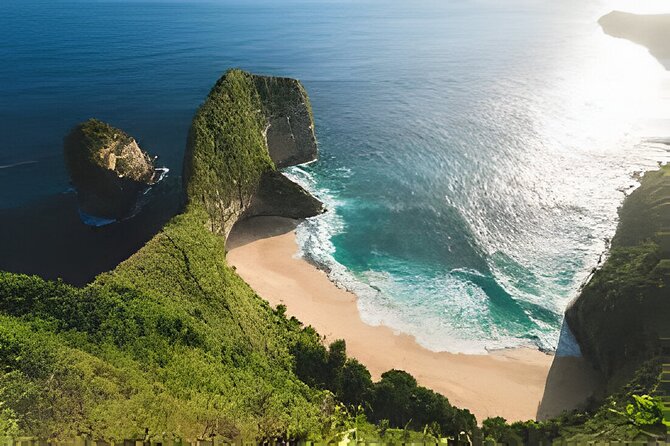 Nusa Penida Island Beach Tour - Departure From Bali Island - Stop 4: Crystal Bay for a secluded sand-cove pause