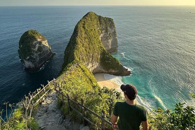 Nusa Penida Island, Instagram Tour & Private Car Service - Kelingking Cliff and the Cap de T-Rex viewpoint