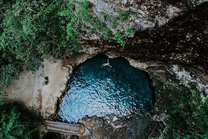 Nusa Penida Tembeling Natural Pool Tour (Private & All-Inclusive) - Pantai Diamond: the white sand moment you want