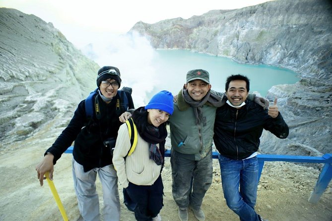 Overnight Mount Ijen Blue Fire Trek Tour From Bali (Private-All Inclusive) - Crossing to Java and having time to rest before the climb