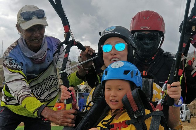 Paragliding Bali at Uluwatu Cliff with Photos/Videos - Getting Ready: Harness, Helmet, and the Action Camera Setup