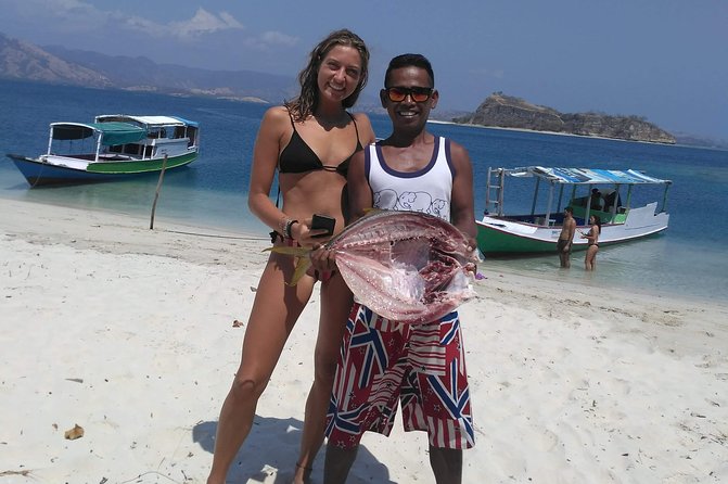 Pauls Flores Tour Labuan Bajo to Ende Flores Land Tour inland by Car 6 Days - Day 5: Moni area stop, Blue Stone Beach pebbles, and Ende markets