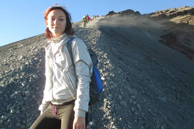 Popular Rinjani Trekking Tour Service To Summit For 2 Days Via Sembalun Trail - Guide and Porter Team: Names You Might See, Standards You Should Expect