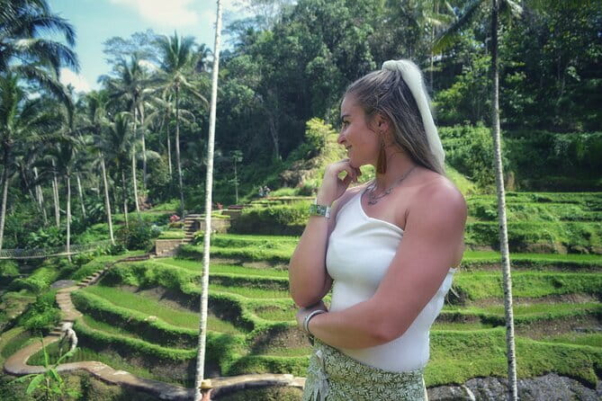 Private Bali Customized Tours - Ubud art market, Tegalalang rice terraces, and Batuan temple time