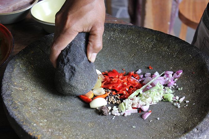 PRIVATE Balinese Cooking Class in Ubud with Dewa with Transfers - A Half-Day With Dewa in Keliki’s Family Compound