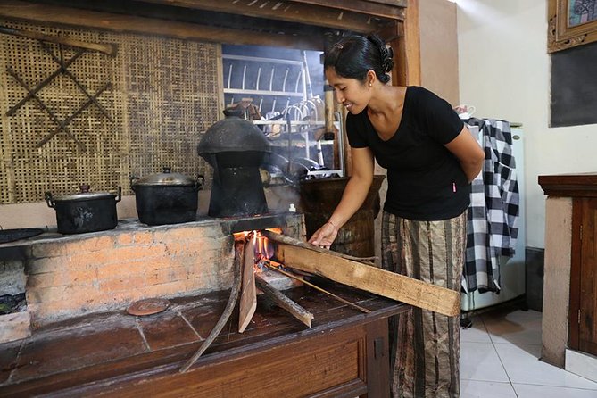 PRIVATE Balinese Cooking Class in Ubud with Dewa with Transfers - Practical Tips for a Smooth Day in Dewa’s Village Kitchen