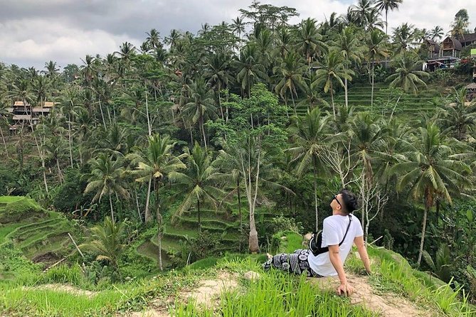Private Custom Tour: 10-hour Tailor Made Tour of Bali - South and west Bali: Garuda Wisnu Kencana, Uluwatu, Kecak, beaches, and Tanah Lot