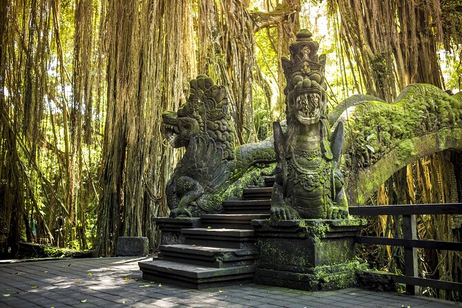 Private Customize Ubud Day Tour With Experienced Driver - Ubud Traditional Art Market: shopping with real local flavor