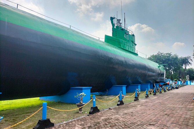 Private Day Tour Surabaya Historiculture - Monkasel Submarine Monument, the Real Thing