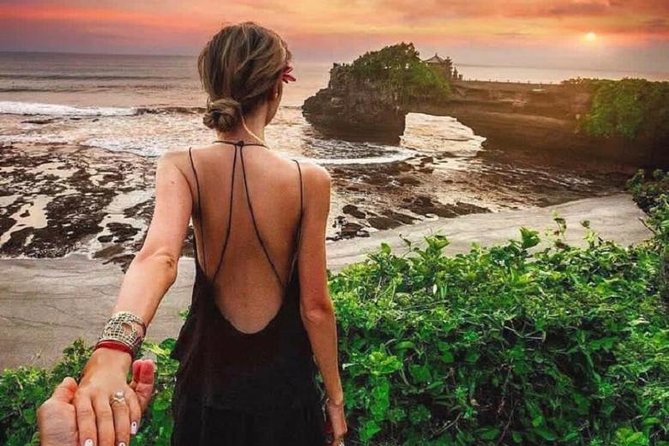 Private Full-Day Tour Jatiluwih Rice Terrace and Tanah Lot Temple - Comfort and value: air-conditioning, water, and less stress