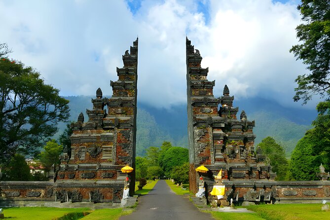 Private Full-Day Tour : North Bali Trip to Discover The Culture of Bali Island - Handara Iconic Gate: the photo moment that sets the tone
