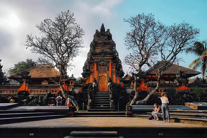 Private Full-Day Tour: Waterfall, Temple, Volcano, Rice Terrace & Monkey Forest - Tegalalang Rice Terrace: sculpted paddies and an easy walking rhythm
