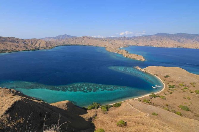 Private tour 4 days 3 nights Komodo on boat, waterfall and Rangko cave - A Private Boat Circuit in Komodo National Park