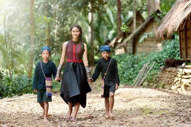 Private Tour Baduy Village - Baduy Luar Village: houses, daily routines, and how to watch respectfully