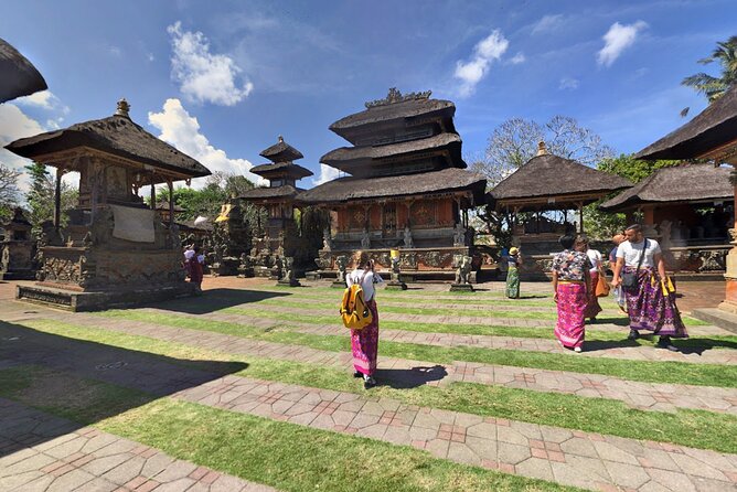 Private Tour: Best of Bali - All Inclusive Tickets - Stop 2: Tegenungan Waterfall, steps, and choosing your level