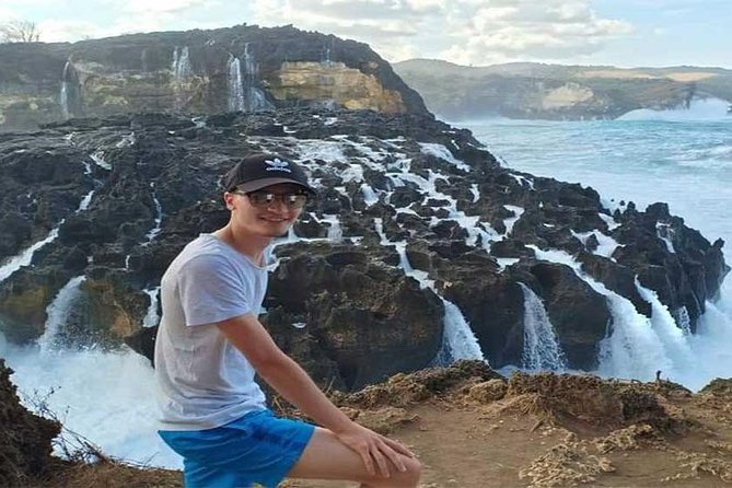 Private tour : East of Nusa Penida Day Tour All-inclusive - Molenteng Hill area and the Tree House: the climb that adds context