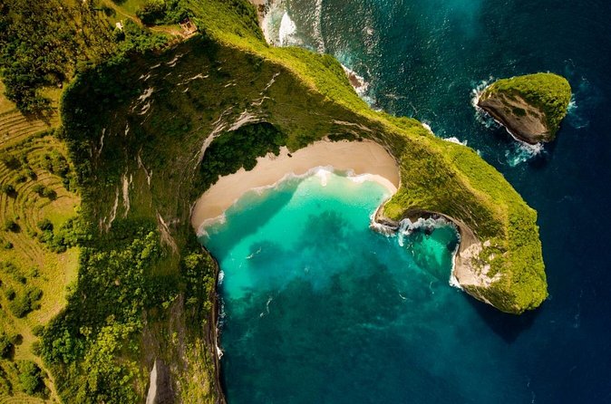 Private Tour in Nusa Penida West Island - Broken Beach (Pasih Uug): the arch-like landmark on the southwest coast