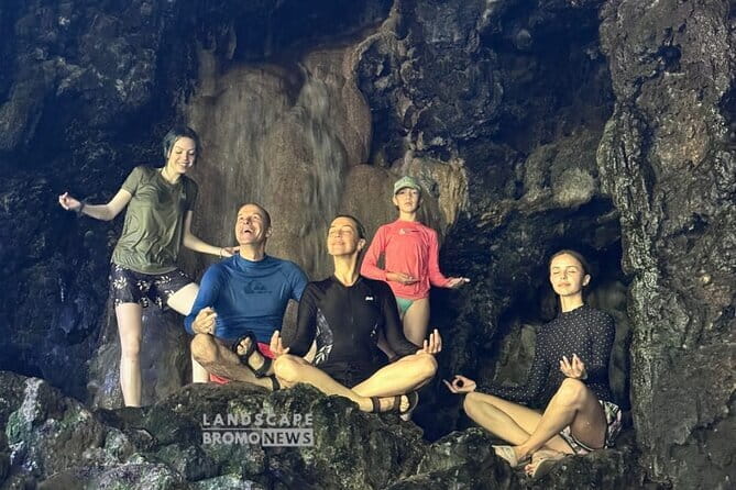 Private Tour in Tumpak Sewu Waterfalls from Malang or Surabaya - The guided difference, from transfers to smooth decision-making