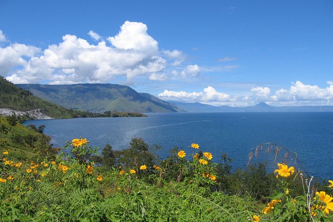 Private Tour: Karo Highlands and Lake Toba from Medan - Sipiso Piso Waterfall: Lake Toba in your line of sight