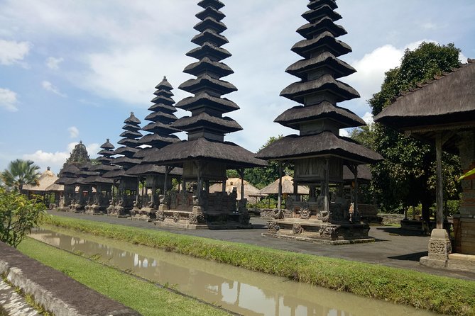 Private Tour: Leke-Leke Waterfall, Handara gate & Iconic Temples - Taman Ayun Temple in Mengwi: garden-temple calm instead of rush