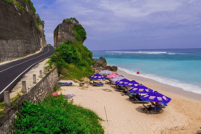 Private Tour Uluwatu Temple and Kecak Sunset Dance - Kecak and Fire Dance at Uluwatu: When the Setting Does Half the Work