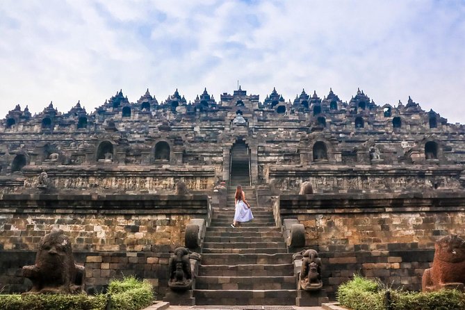 Punthuk Setumbu Sunrise, Borobudur Temple & Merapi Lava Tours - Pawon and Mendut: the quieter temple break in the middle