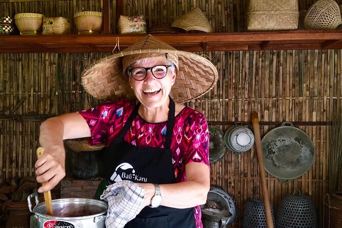 Pure Bali Village Experience, Cooking & Jamu Class+VIP Transfer - Jamu Pavilion: Crafting Two Tonics and Tasting Fruit Too