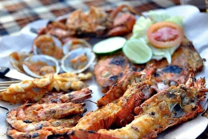 Romantic Seafood Dinner at Jimbaran Beach Bali include Sunset - Why Jimbaran Bay makes seafood dinner feel different at sunset