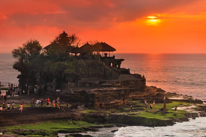 Royal Family Temple, Monkey Forest, and Tanah Lot Sunset Tour - Taman Ayun Temple: Royal Worship and Wisnu in the Story
