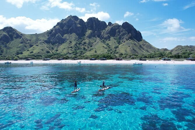 Shared Trip Sailing Komodo 3D2N - Boat, cabins, and comfort on a Phinisi-style ship