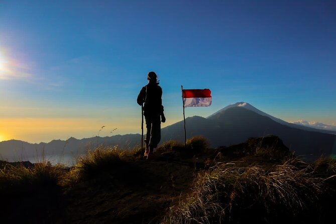 Sharing Batur Volcano Sunrise Trekking and Breakfast - The Summit Hike: Footing, Pace, and Watching the Light Turn On