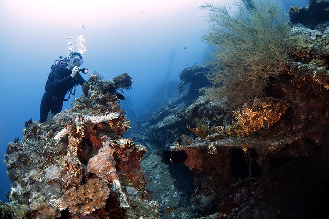 Shipwreck Diving in Tulamben - Lunch and snack breaks: the comfort piece of a long day