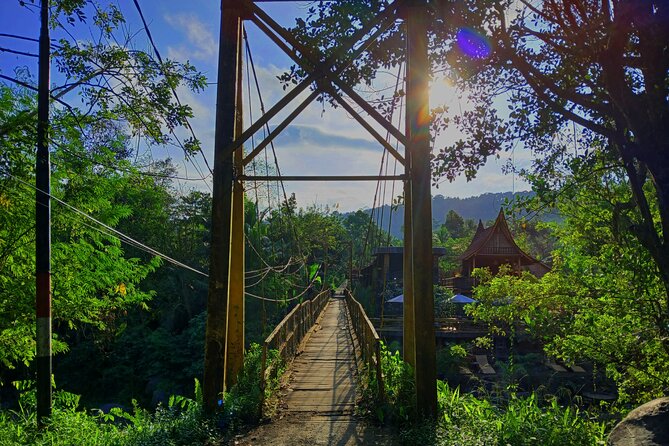 Sidemen Trekking with Cultural Encounters and Nature Views - Meeting point reality: start at Jembatan Kuning, then walk into the rice