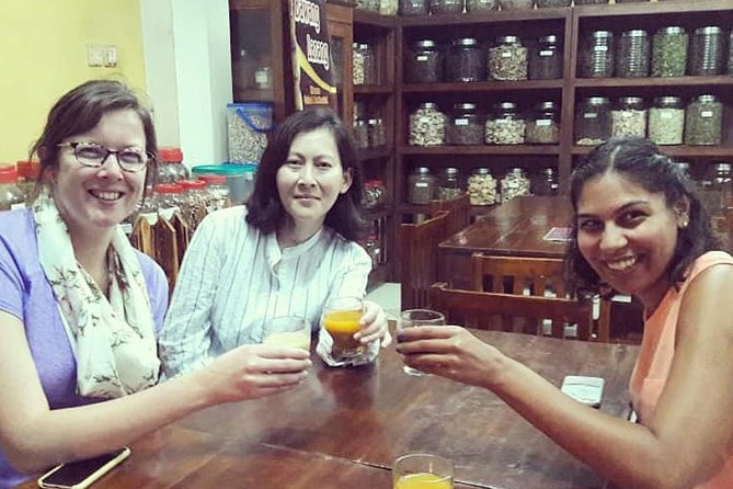 Small-Group Walking and Food Tour by Night in Yogyakarta - The food plan: Javanese tastings, sweets, and non-alcoholic drinks