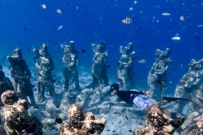 Snorkeling with turtle and statue in Gilis - Getting Started Near Jalan Pantai Gili Trawangan (And What Happens First)