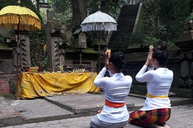 Soul Purification at Pura Mengening in Bali - The 3-hour Melukat ceremony, how the experience unfolds