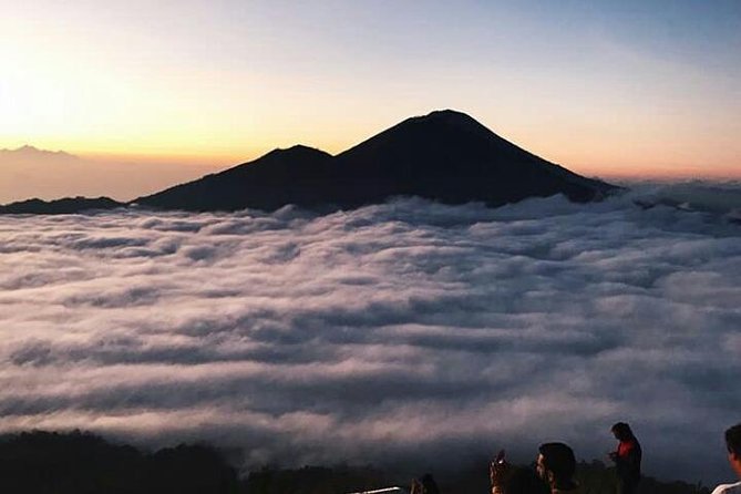 Sunrise mount batur trecking all inclusive - Breakfast and Bottled Water: Small Inclusions That Make a Difference
